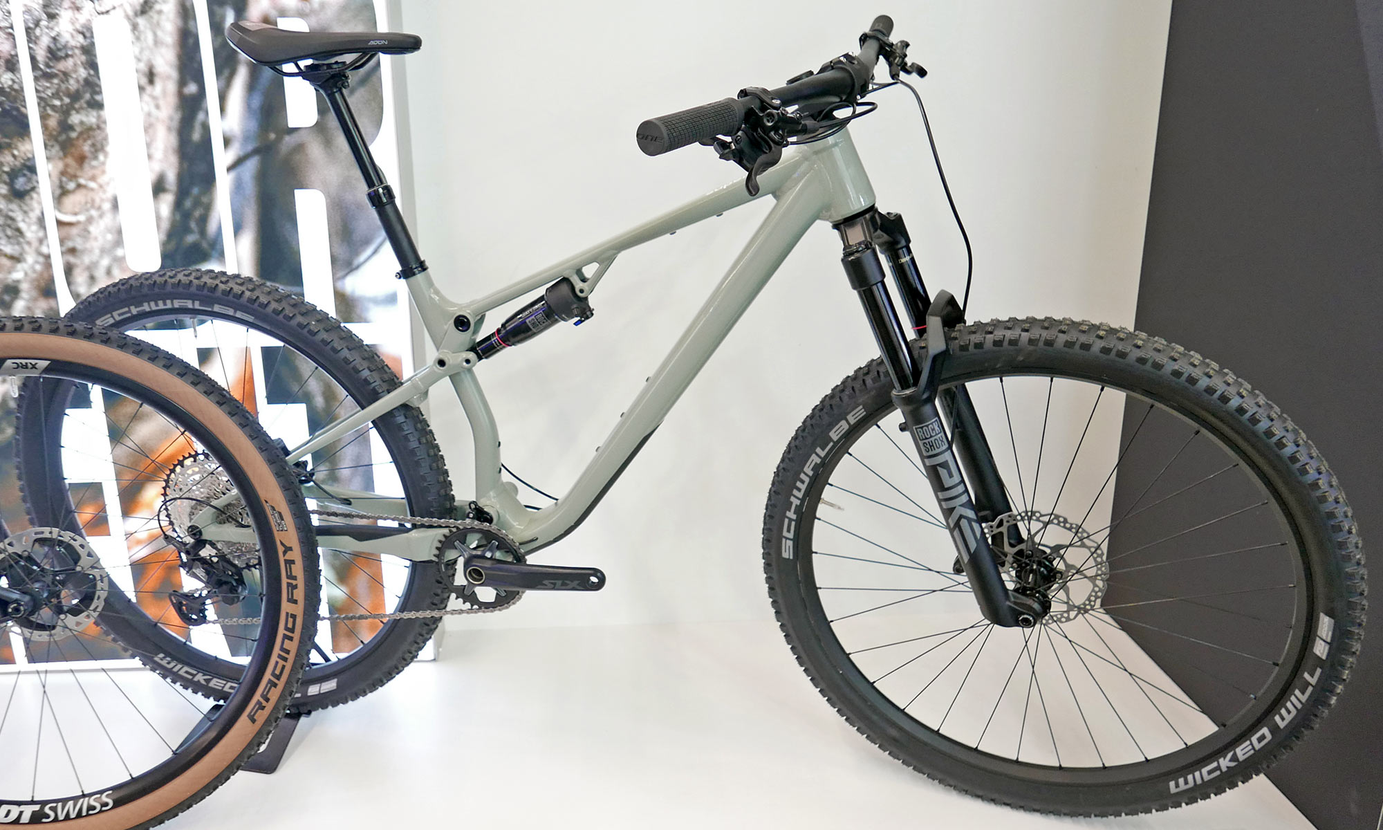 New XF DC carbon or alloy downcountry trail bikes, aluminum
